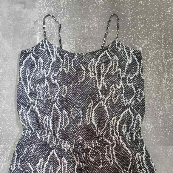 HAUTE HIPPIE Jumpsuit, 100% Silk, Snake Print, Nordstrom, Size Medium - Picture 2 of 7